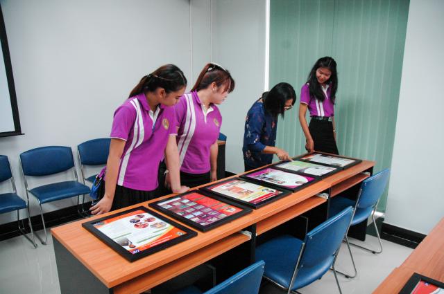 4.  ผลงานออกแบบ รายวิชาการออกแบบและพัฒนาสื่อผสม ของนักศึกษา รหัส 5612206