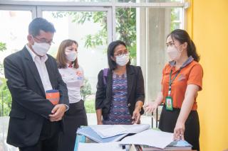 2. อาจารย์และนักศึกษา ชั้นปีที่ 2-3 โปรแกรมวิชาบรรณารักษศาสตร์และสารสนเทศศึกษา คณะมนุษยศาสตร์และสังคมศาสตร์ มหาวิทยาลัยราชภัฏกำแพงเพชร จำนวน 16 คน วันที่ 9 มีนาคม 2566  ได้เข้าร่วมศึกษาดูงาน  ณ หอสมุดแห่งชาติและสำนักหอจดหมายเหตุแห่งชาติ