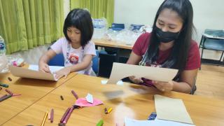 4. วันที่ 15 กรกฎาคม 2566 โปรแกรมวิชาจัดกิจกรรมบูรณาการการเรียนการสอนกับการบริการวิชาการในรายวิชา การจัดกิจกรรมห้องสมุด เพื่อส่งเสริมการเรียนรู้ในหัวข้อ  "อ่านนิทานให้เด็กฟังเพิ่มพลัง EF"